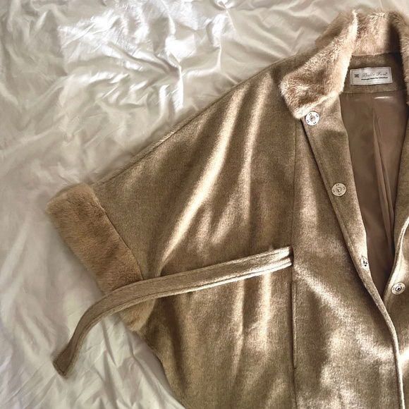 NWT Luxurious PENNY LANE Wool Coat Faux Fur - Picture 2 of 14